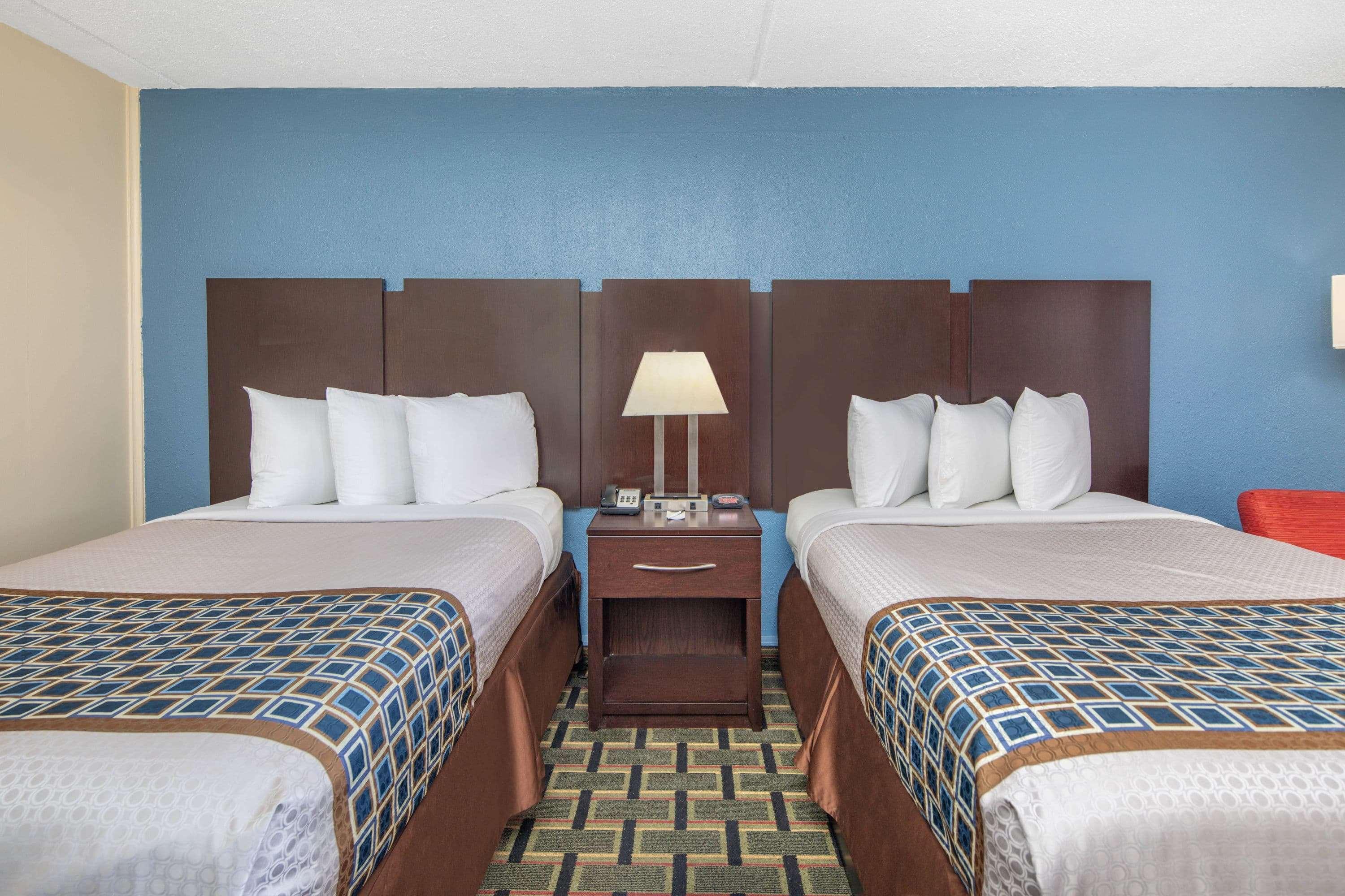 Travelodge By Wyndham Savannah Area/Richmond Hill Eksteriør bilde