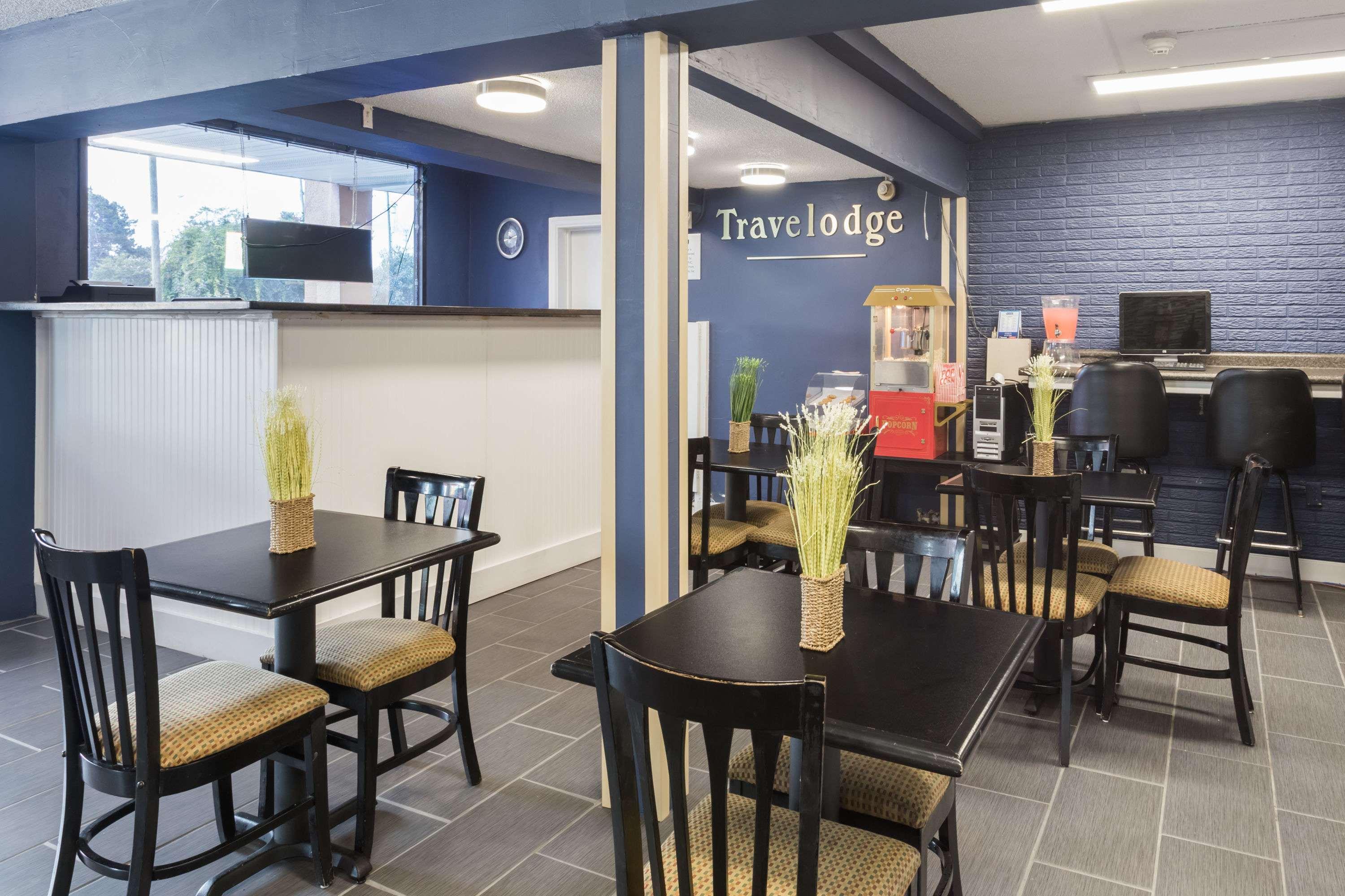Travelodge By Wyndham Savannah Area/Richmond Hill Eksteriør bilde