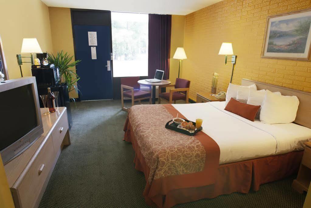 Travelodge By Wyndham Savannah Area/Richmond Hill Eksteriør bilde